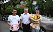 党委书记罗嗣海暖心送别2022届毕业生刘鑫