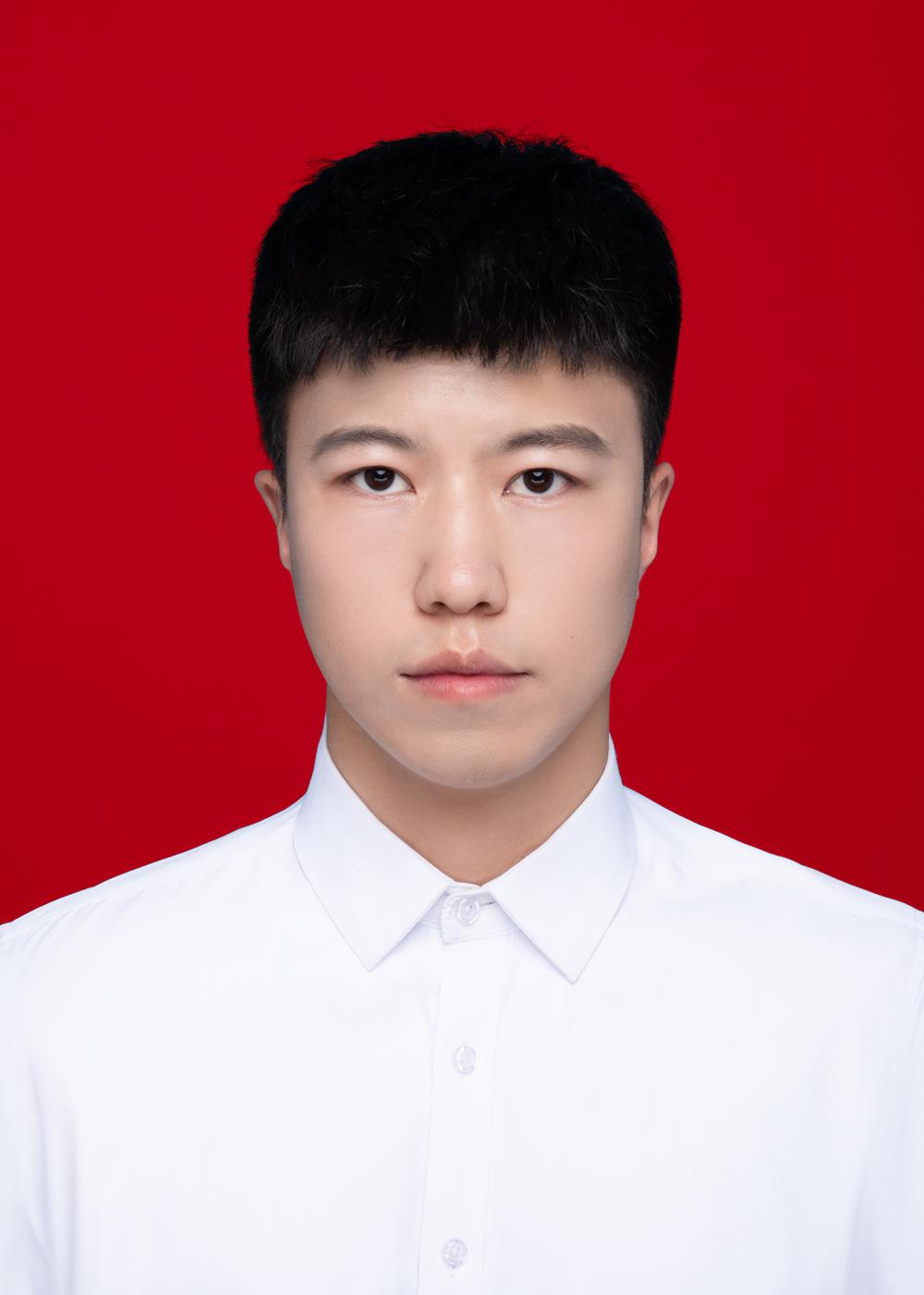 年小虎证件照.jpg