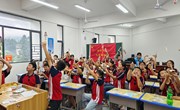南昌航空大学志愿者赴资溪县鹤城镇中心小学开展“触摸蓝天 梦想起航”庆“六一”活动